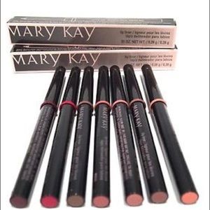 One Mary Kay Chocolate Lip Liner